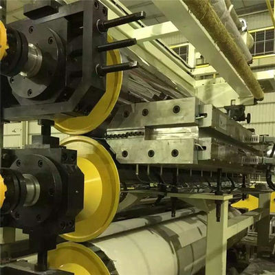ポリ塩化ビニール防水シートの放出機械ポリ塩化ビニール水証拠のフィルムの生産機械