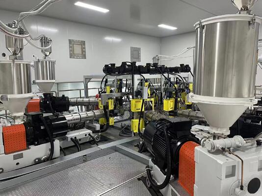 買う 高容量PP熱成形シート押出機（300-1000kg/h出力、厚さ0.2-1.5mm、幅800-1500mm） online manufacture