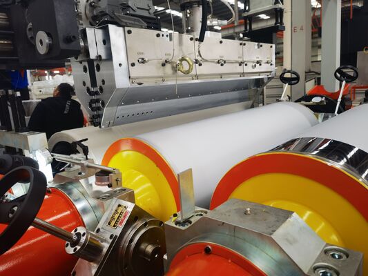購入 TPU鋳型フィルムエクストルーションライン 布と単回螺旋エクストルーダーでラミネートされた防水フィルムで 幅1000〜2000mm online manufacture