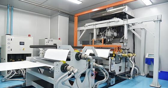 購入 600KG/Hの出力とGAG三層構造のための0.2-2mmの厚さ範囲のPETG装飾シートエクストルーションライン online manufacture