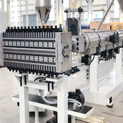 購入 機械PEに空板放出ライン空のプロフィールの放出を作るPPの空シート online manufacture